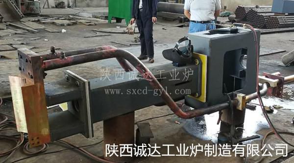 河南安阳2000KVA直流电弧炉现场加工情况