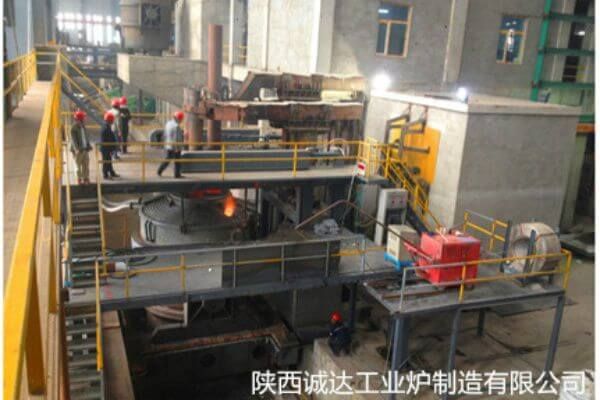 钢包精炼炉在钢铁生产中具有显著的哪些优势?