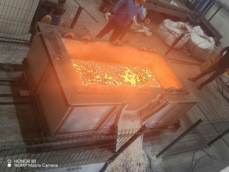陕西诚达技术助力,土耳其硼铁电炉顺利出炉