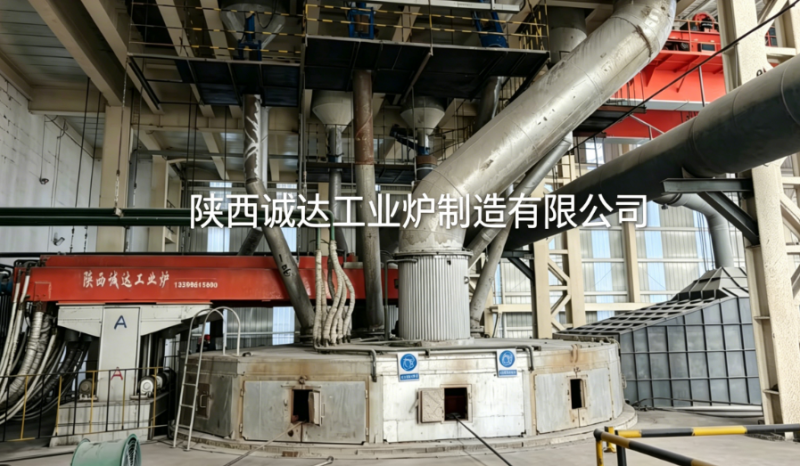 陕西诚达为新疆企业定制的中低碳锰铁精炼炉顺利开炉出铁，获客户高度认可